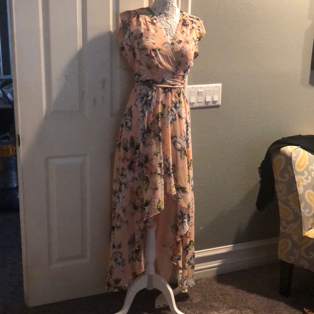 Beautiful light pink Eliza J maxi dress.